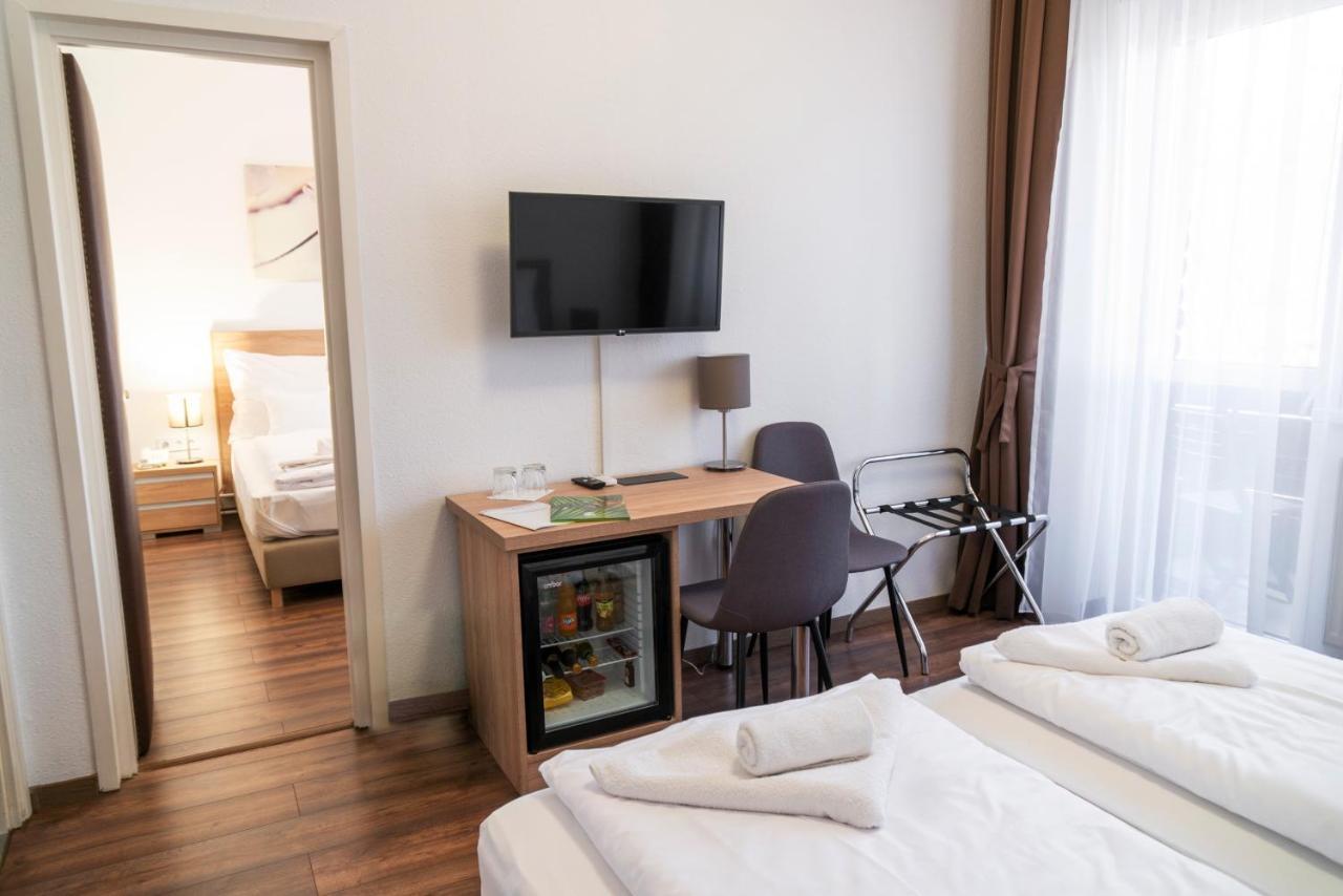 Ozoon Hotel Nyíregyháza Esterno foto