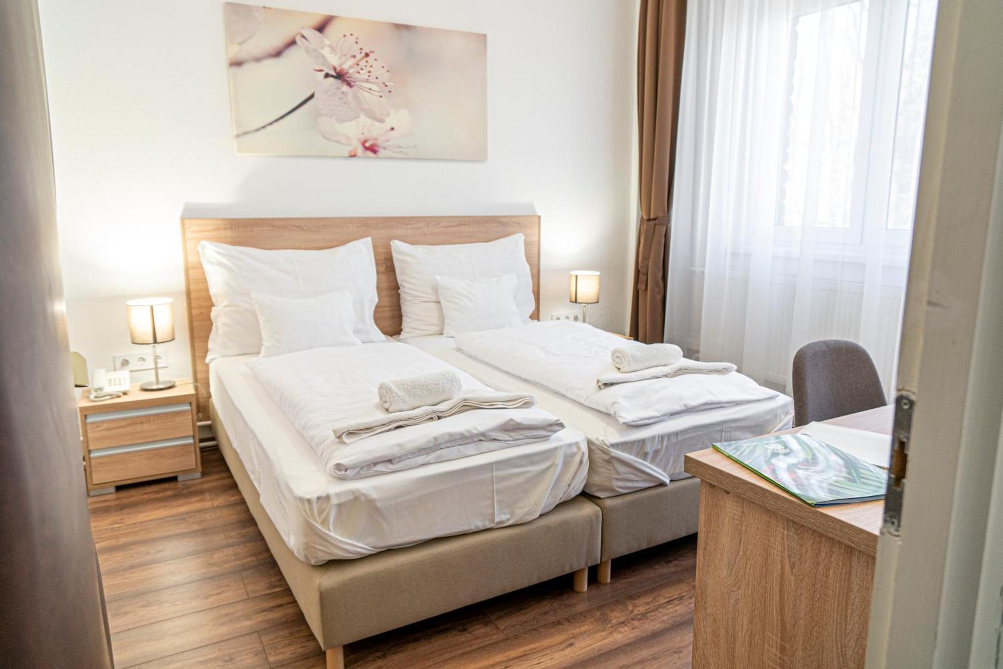 Ozoon Hotel Nyíregyháza Esterno foto